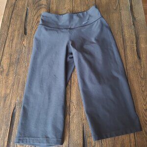 Nike Dri-Fit Black XS Capris